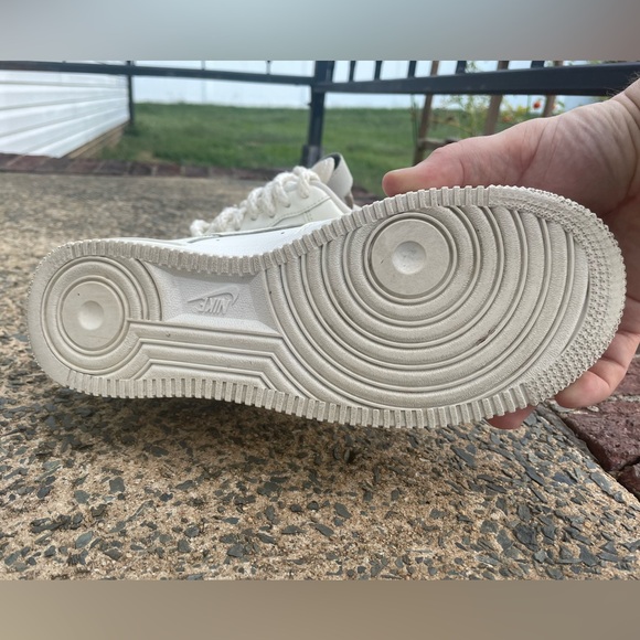 Women’s Nike Air Force 1 ‘07 LV8 Needlework Sneakers - Picture 9 of 10